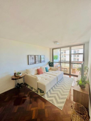 Lindo Apartamento na Praia da Barra - Amplo e Confortável!